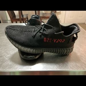 Yeezy Boost 350 V2 BRED used Black sneaker